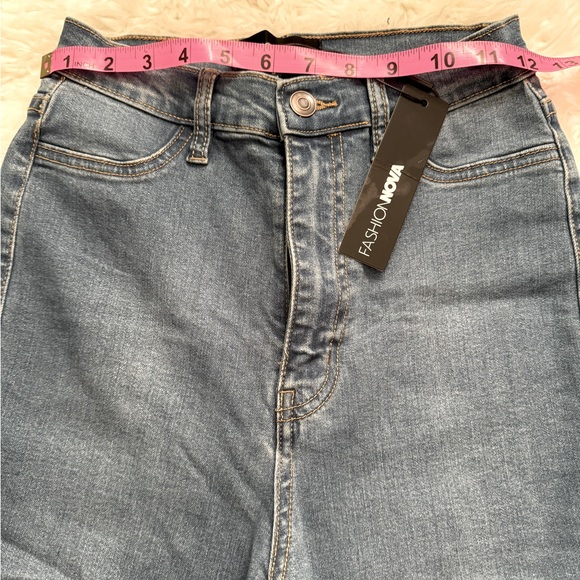 Fashion Nova jean - Picture 4 of 5